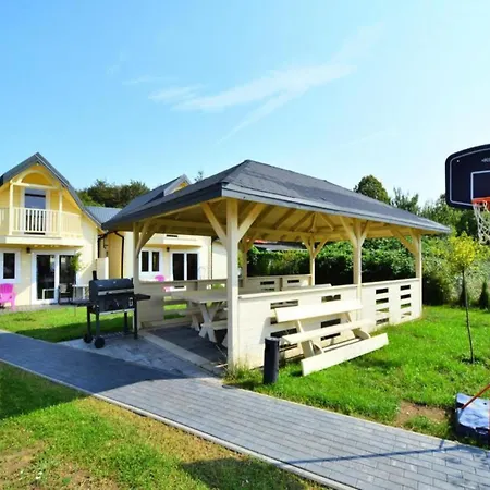 Comfortable Homes, Pool, Sauna, Whirlpool * 우스트 노리 모르스키